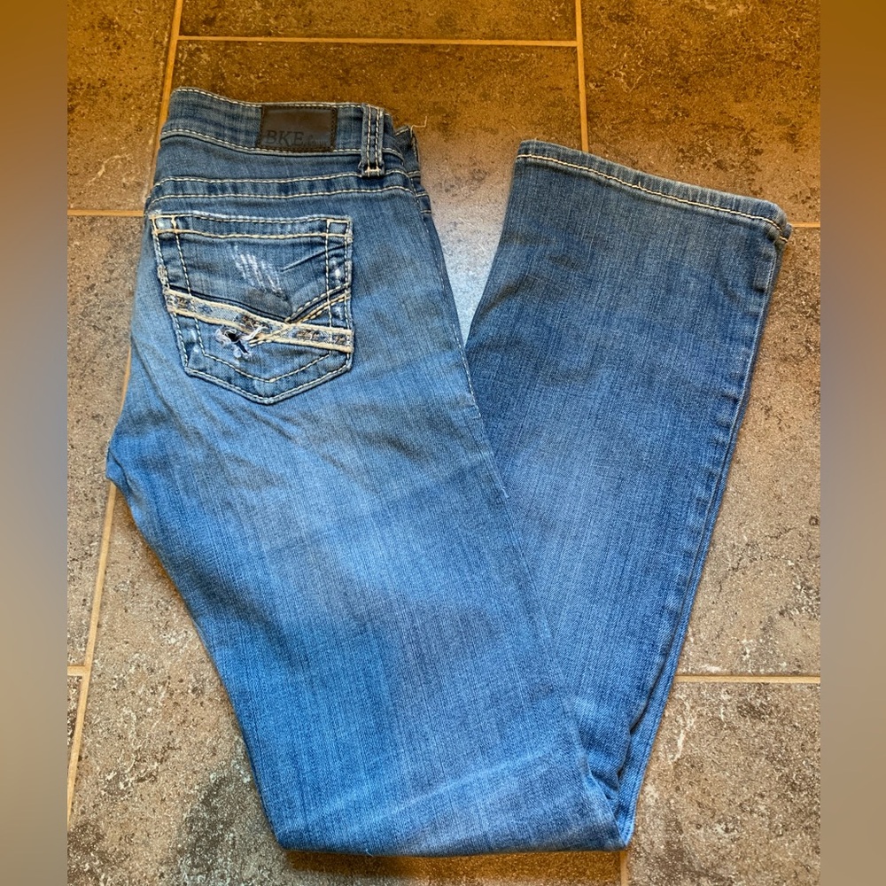 #160 Women’s VGUC BKE Stella denim 27r Jeans 27 x 31.5 buckle